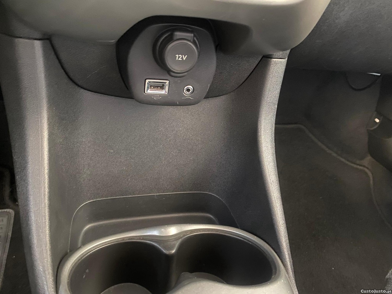 Toyota Aygo 1.0 X-Clusiv — fotografia 5
