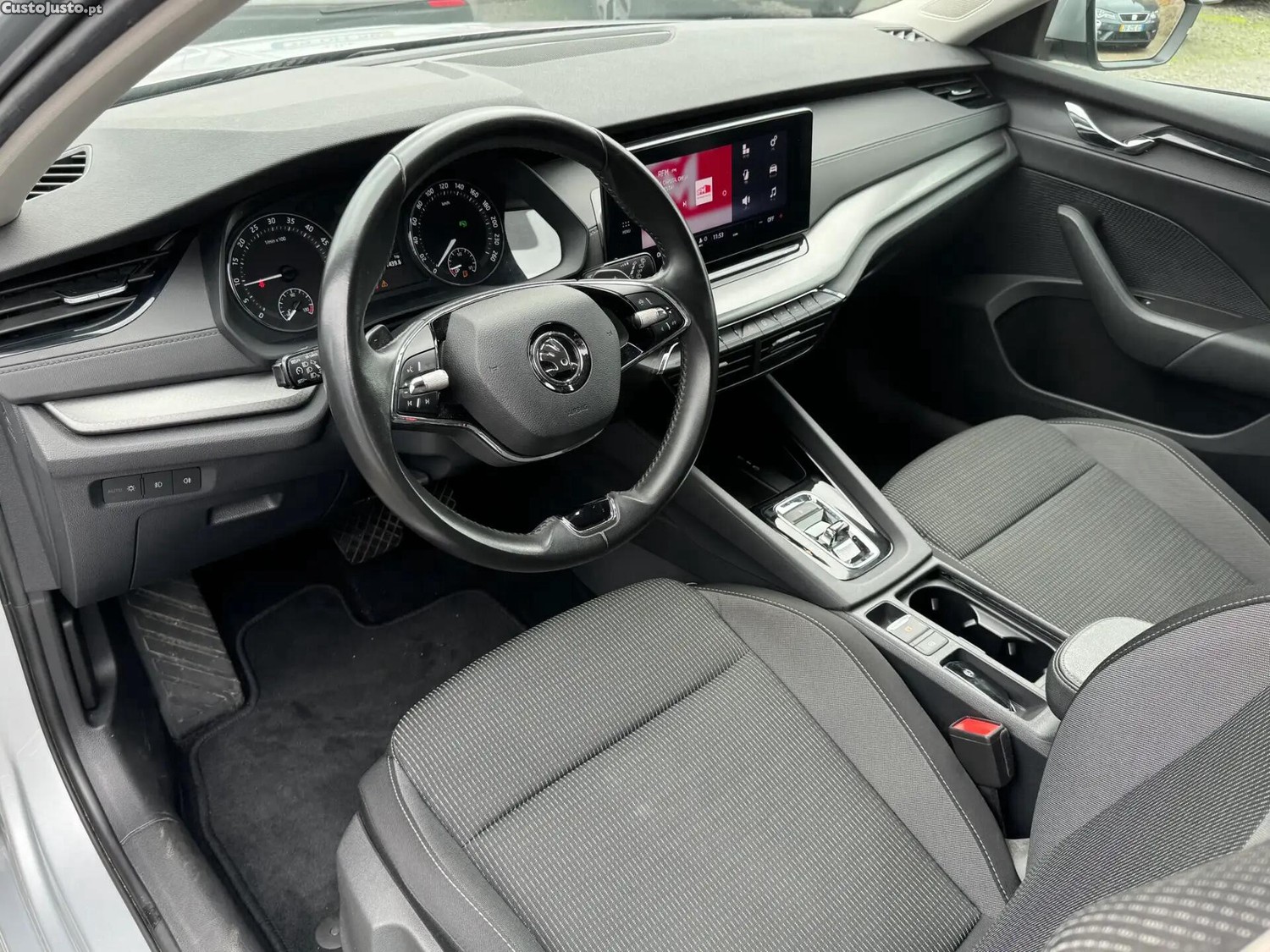 Skoda Octavia 2.0 TDI Ambition DSG — fotografia 15