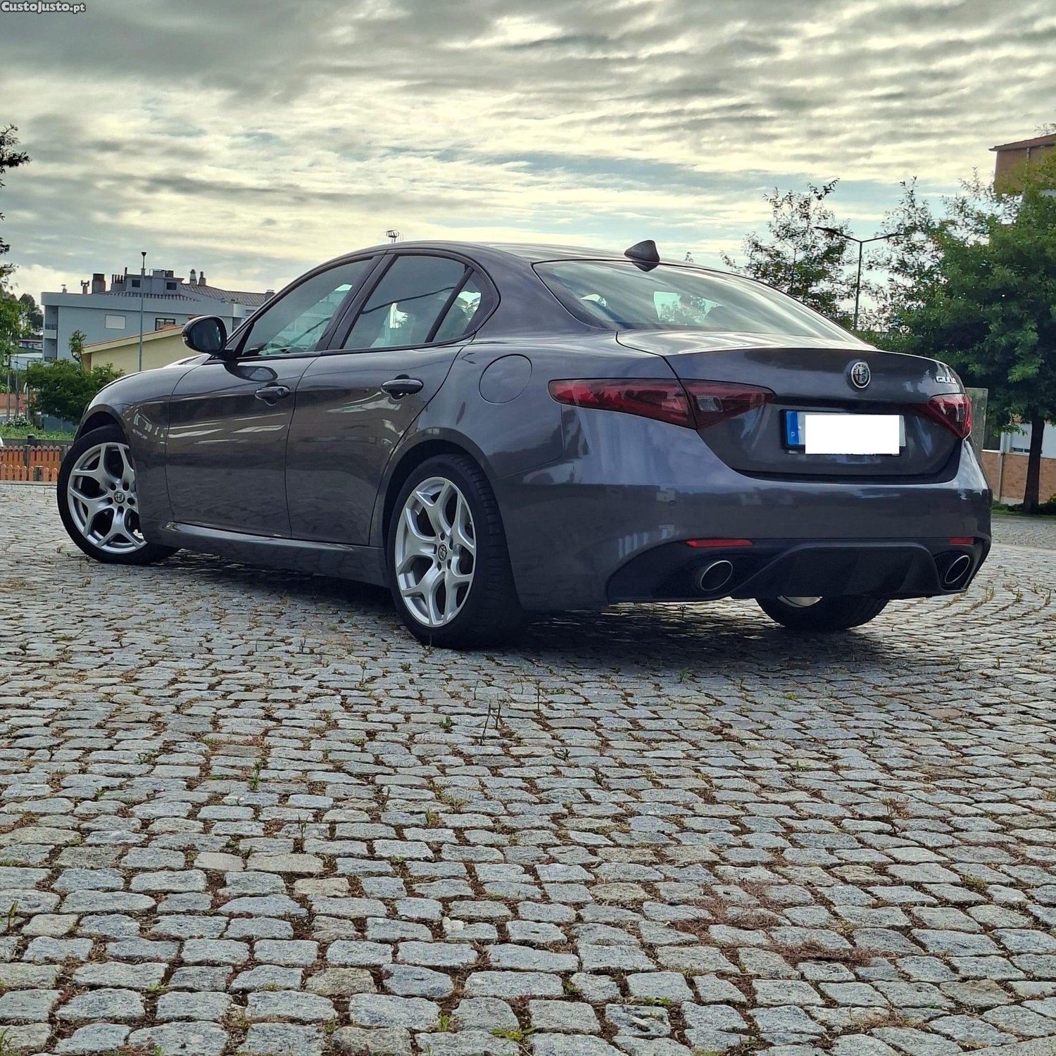 Alfa Romeo Giulia 2.2 D Super AT8 + Pack Sport — fotografia 2