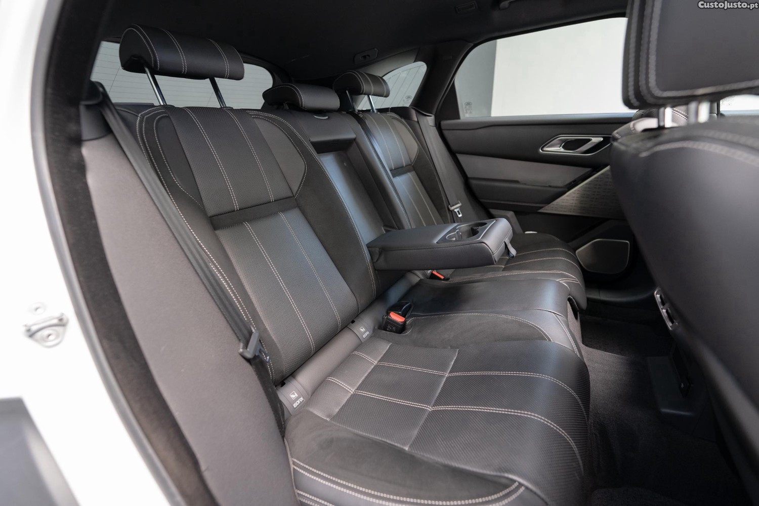 Land Rover Range Rover Velar P300 R-Dynamic — fotografia 15