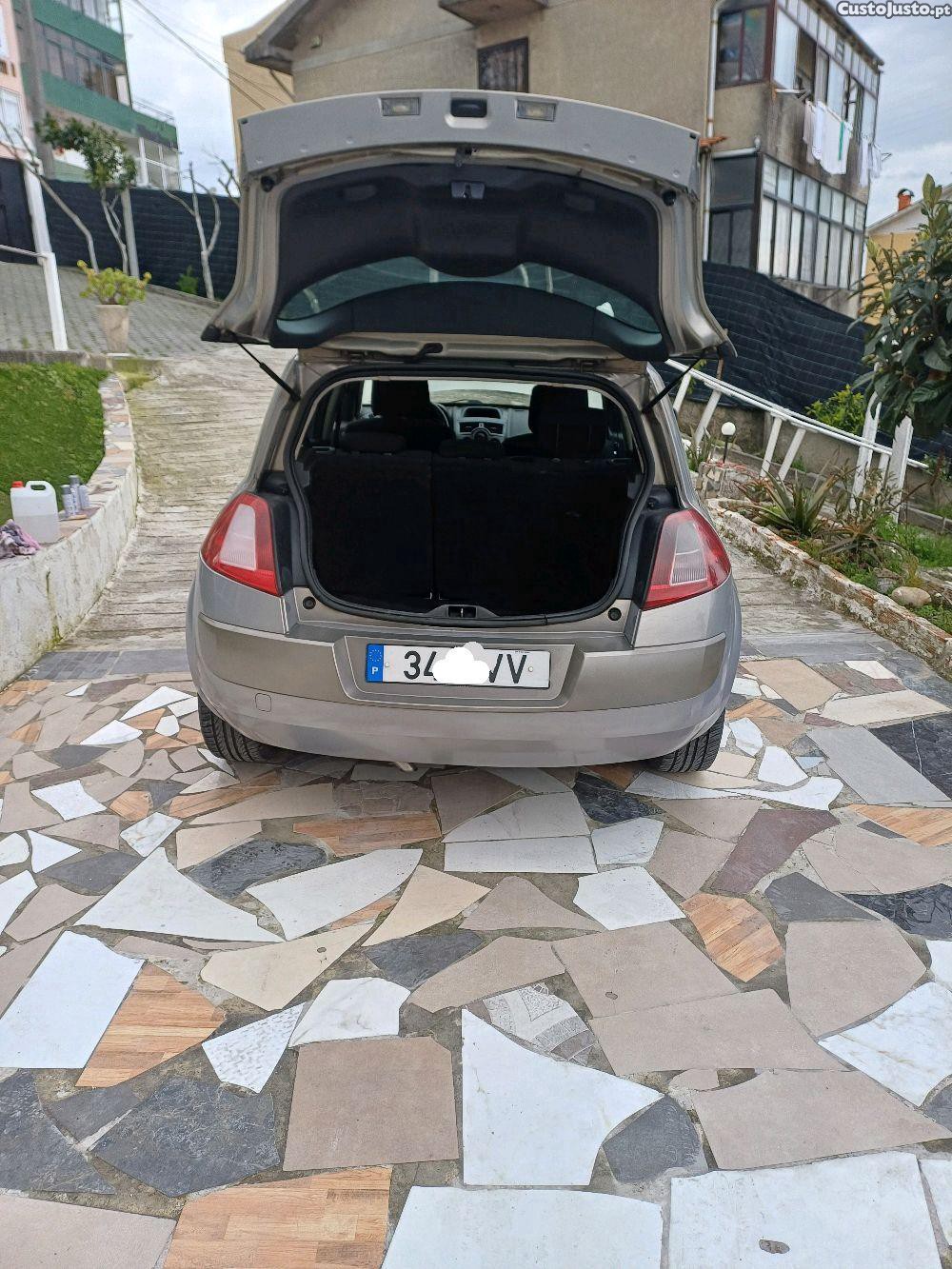 Renault Mégane 1,5 — fotografia 5