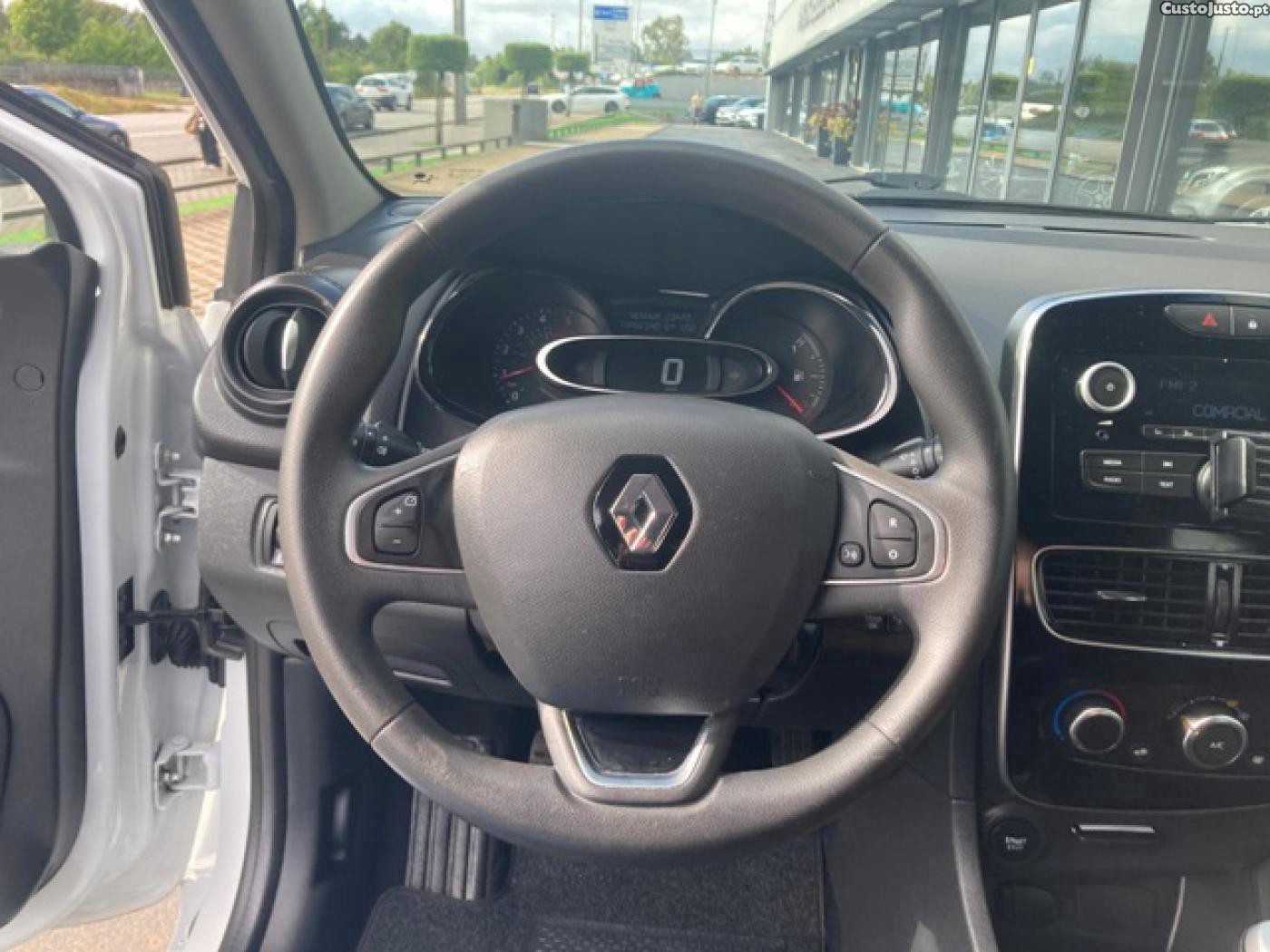 Renault Clio 1.5 dCi Zen — fotografia 17