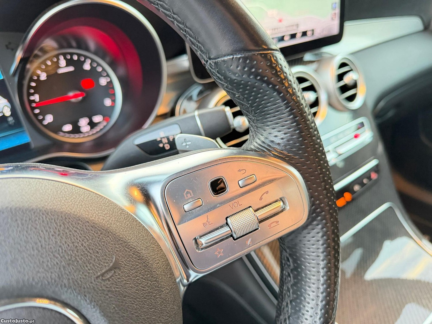 Mercedes-Benz GLC 220 d — fotografia 7
