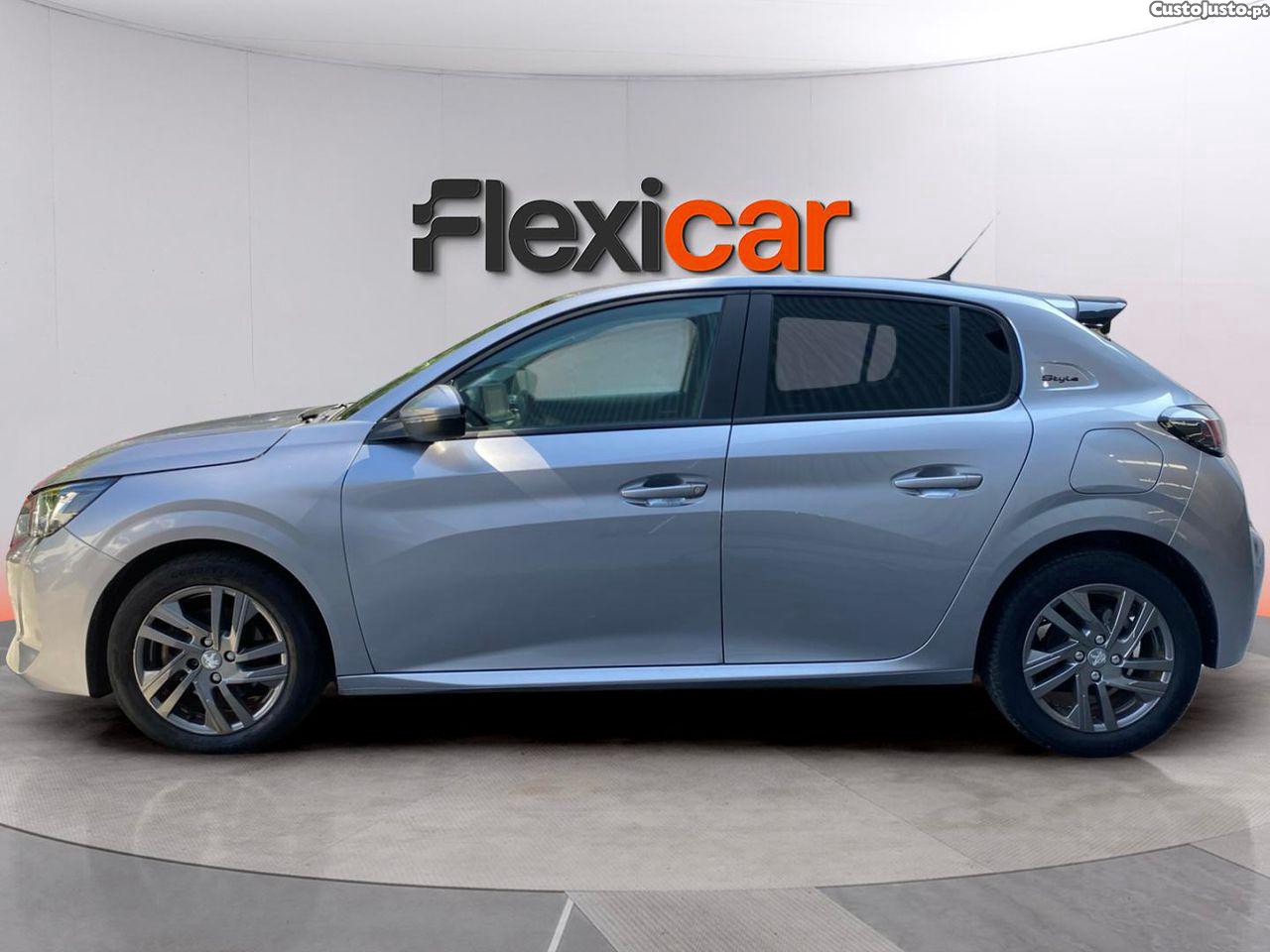 Peugeot 208 PureTech 100 EAT8 Allure Pack — fotografia 16