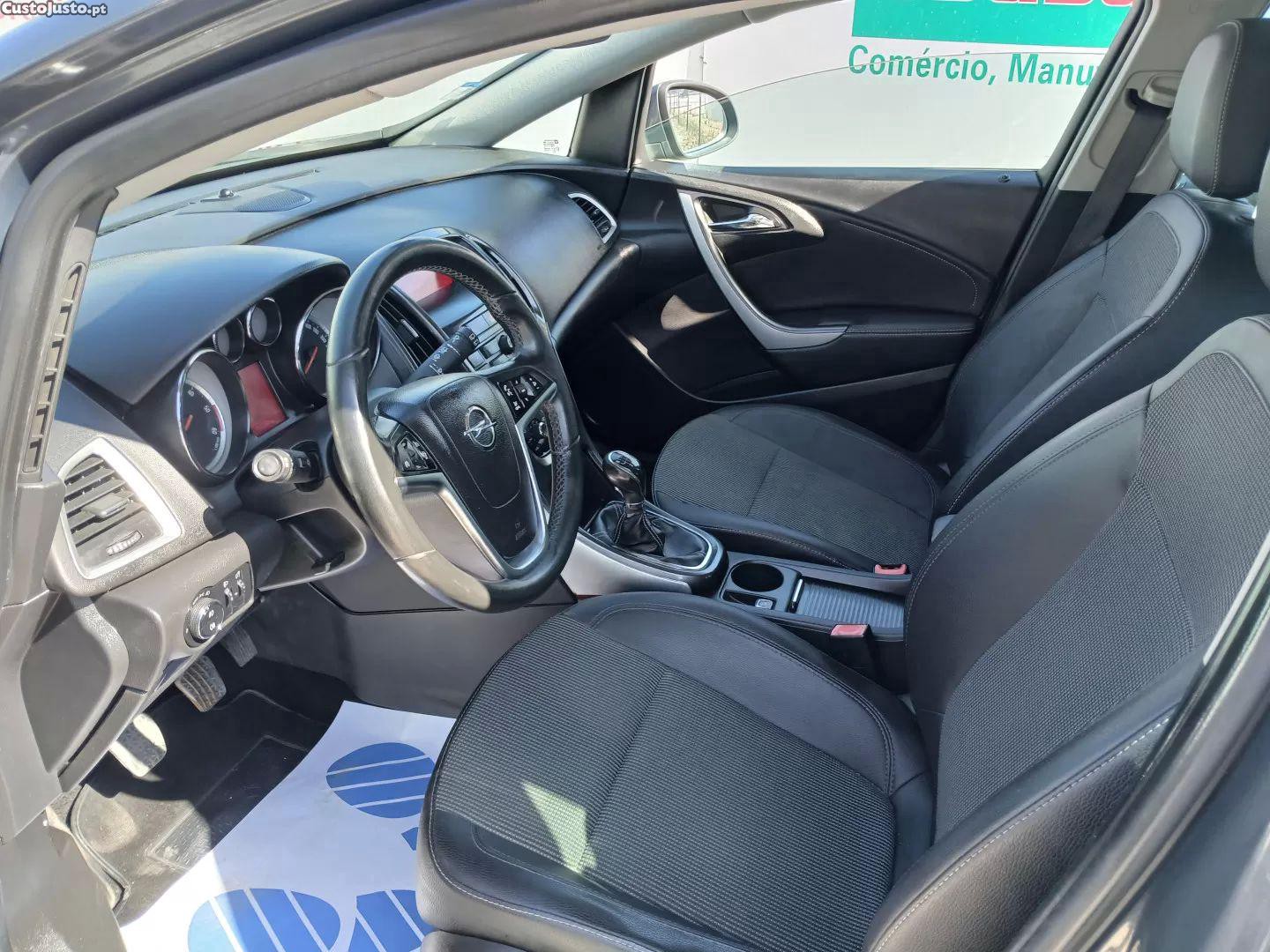 Opel Astra 1.3 cdti cosmo s/s 106g — fotografia 11