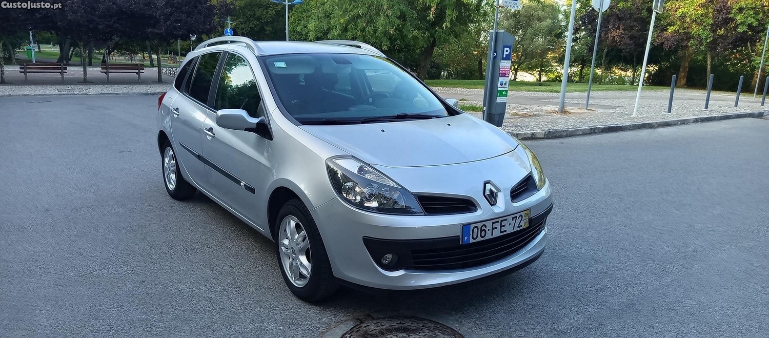 Renault Clio Full Extras — fotografia 7