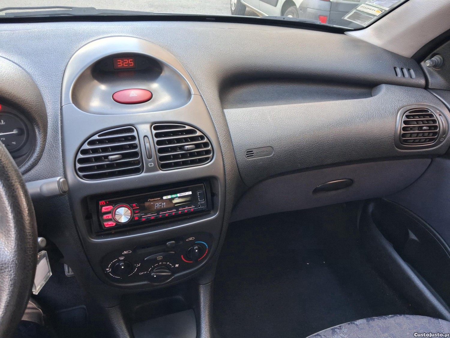 Peugeot 206 1.1 XR — fotografia 5