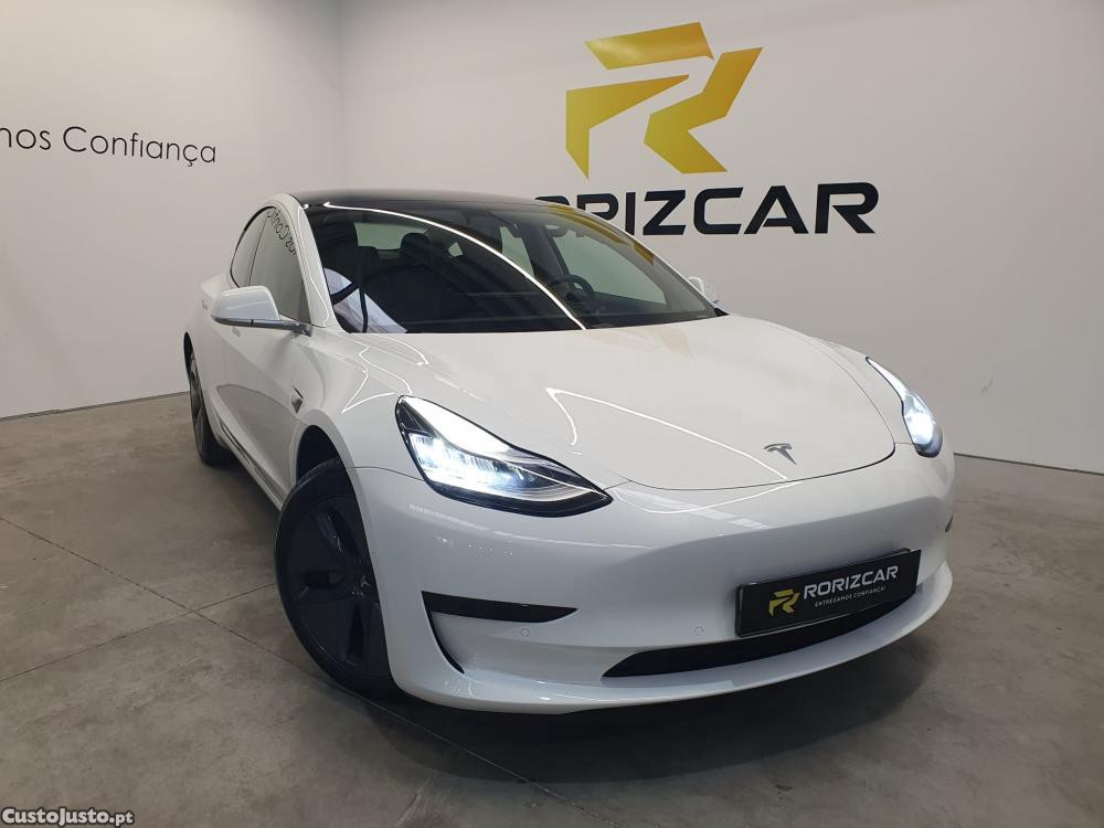 Tesla Model 3 Standard Range Plus — fotografia 23