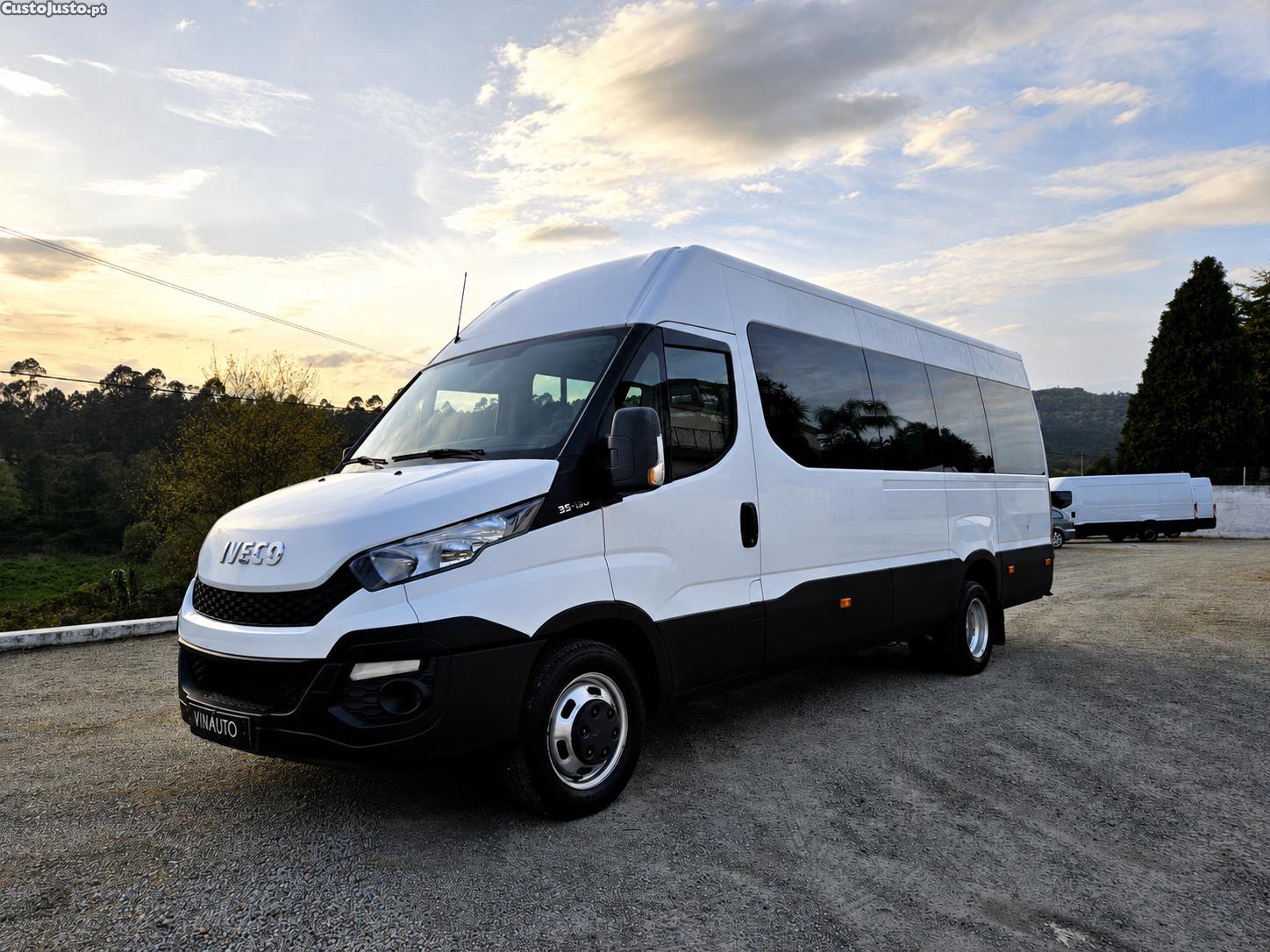 Iveco Daily 9 Lugares — fotografia 8