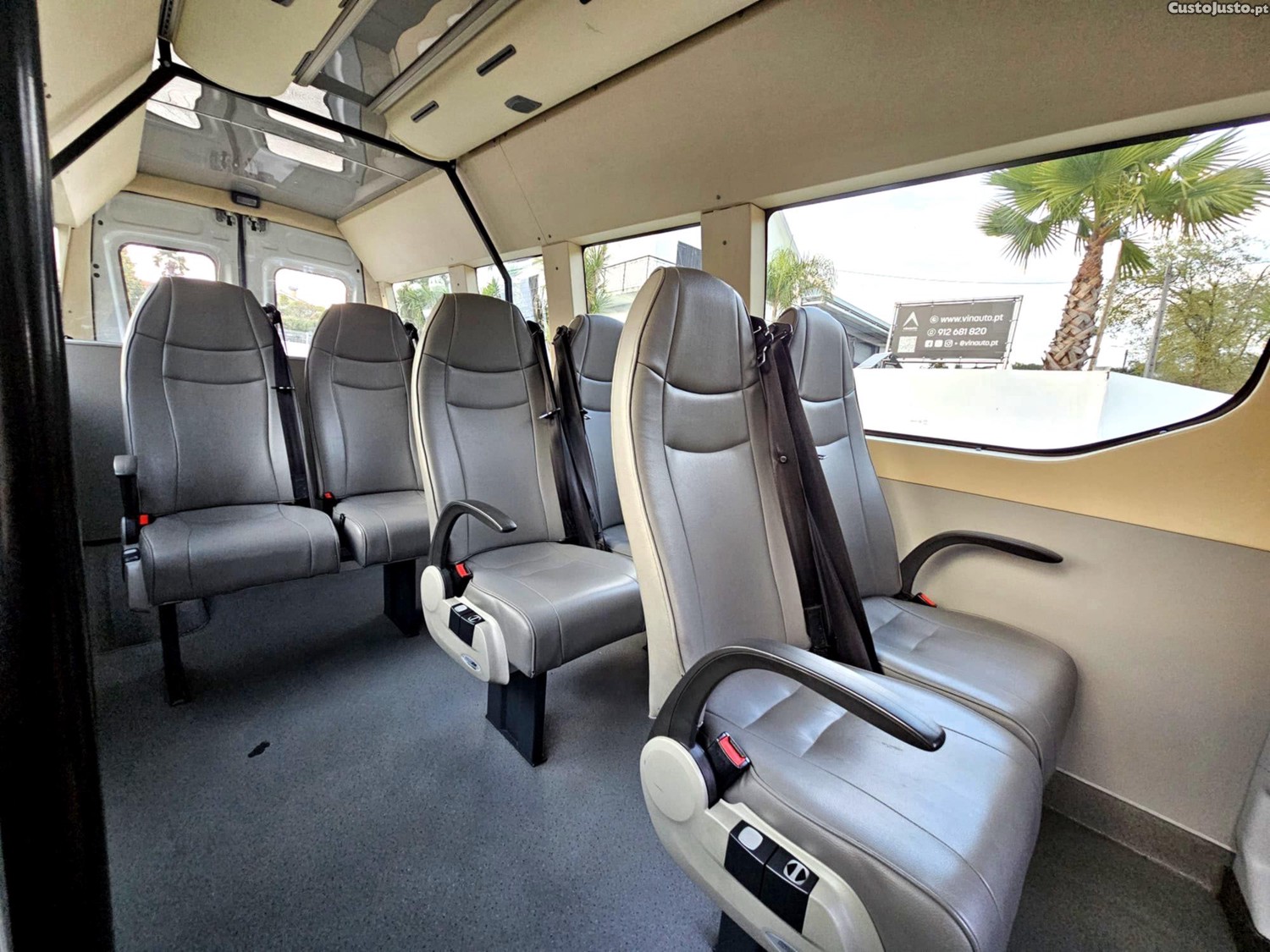Iveco Daily 9 Lugares — fotografia 4