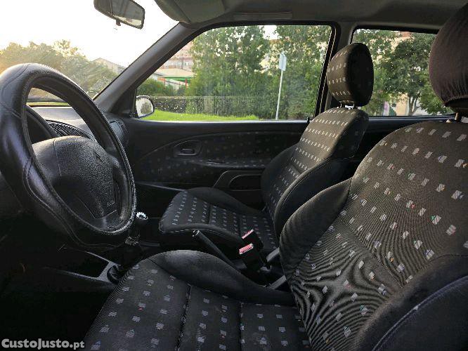 Citroën Saxo 1,4 i VTS COUPÉ — fotografia 5