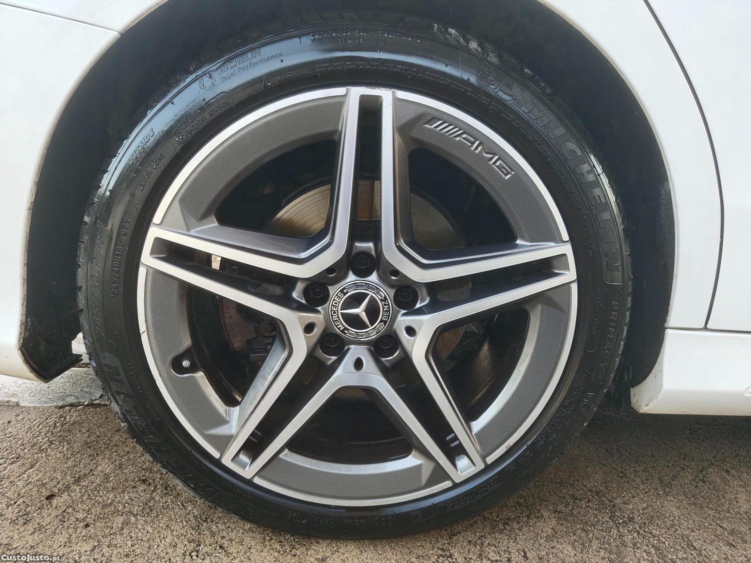 Mercedes-Benz C 220 2.0d 194cv AMG 9G tronic — fotografia 8