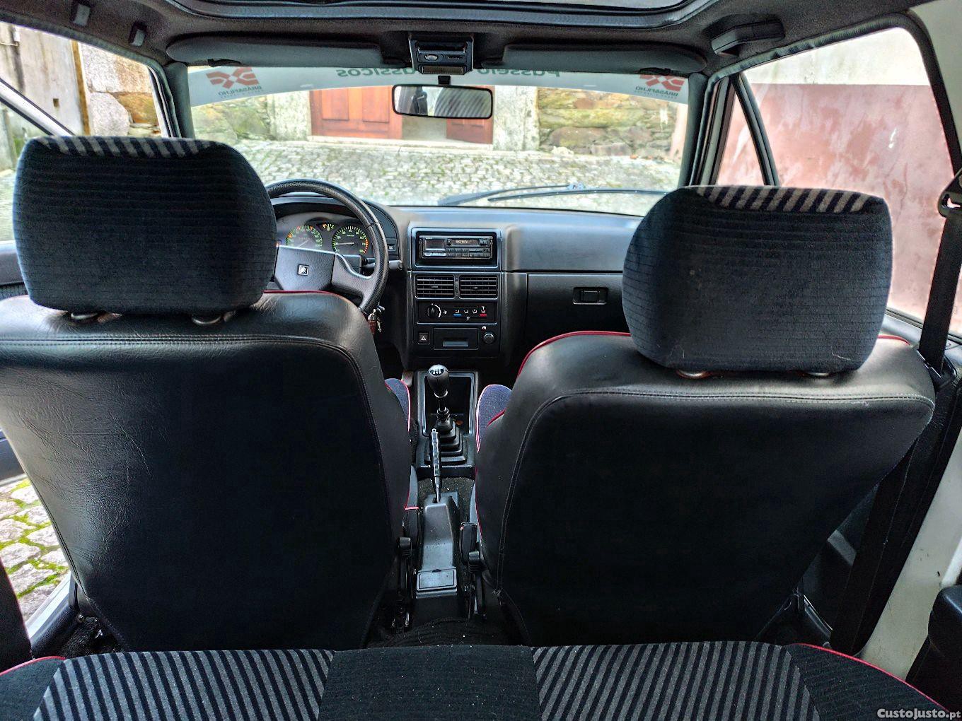 Citroën AX GT carburador duplo — fotografia 6