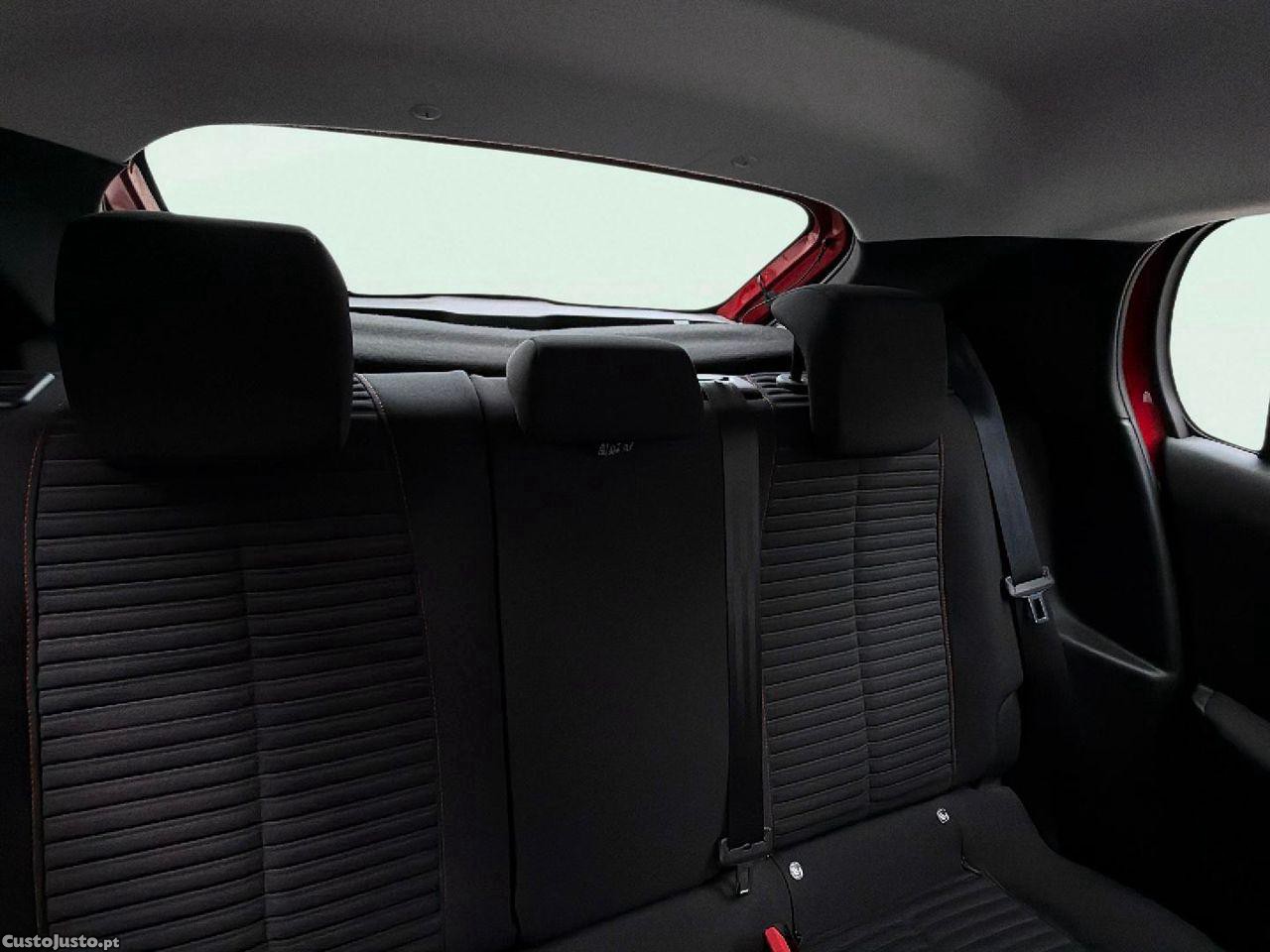 Peugeot 208 PureTech 100 EAT8 Active Pack — fotografia 3