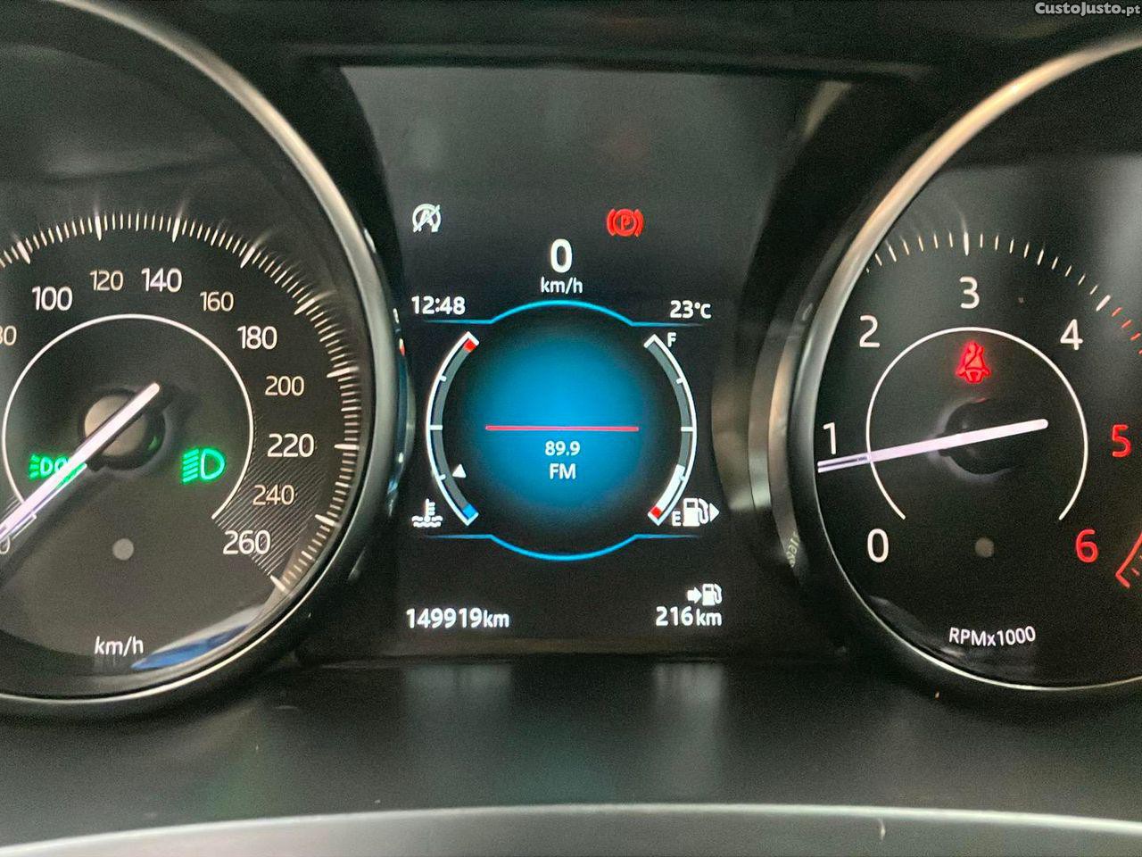 Jaguar E-Pace 2.0 i4D R-Dynamic — fotografia 13