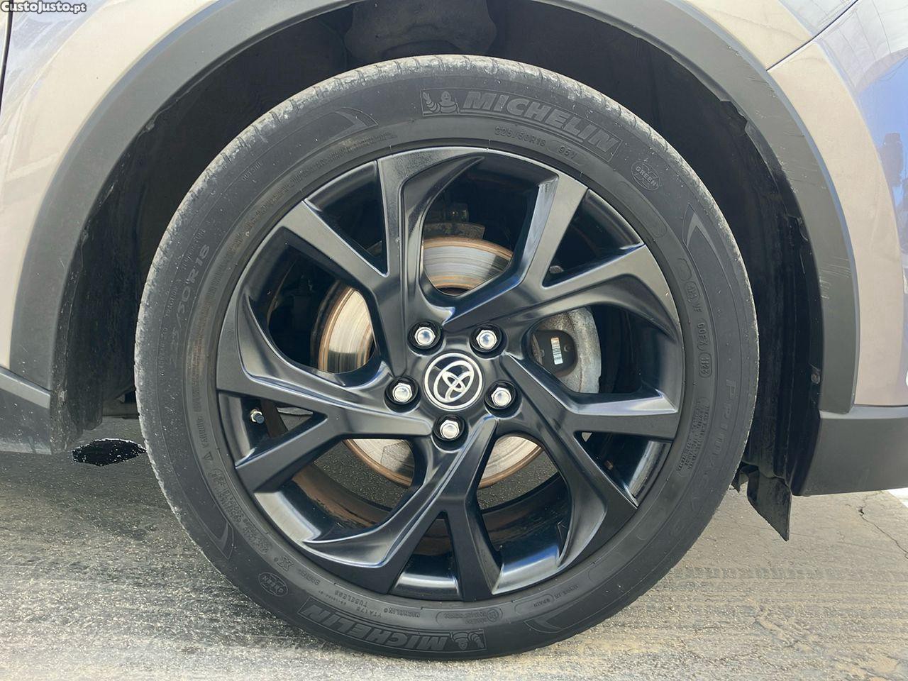 Toyota C-HR 1.8 HSD Comfort+P.Style — fotografia 10