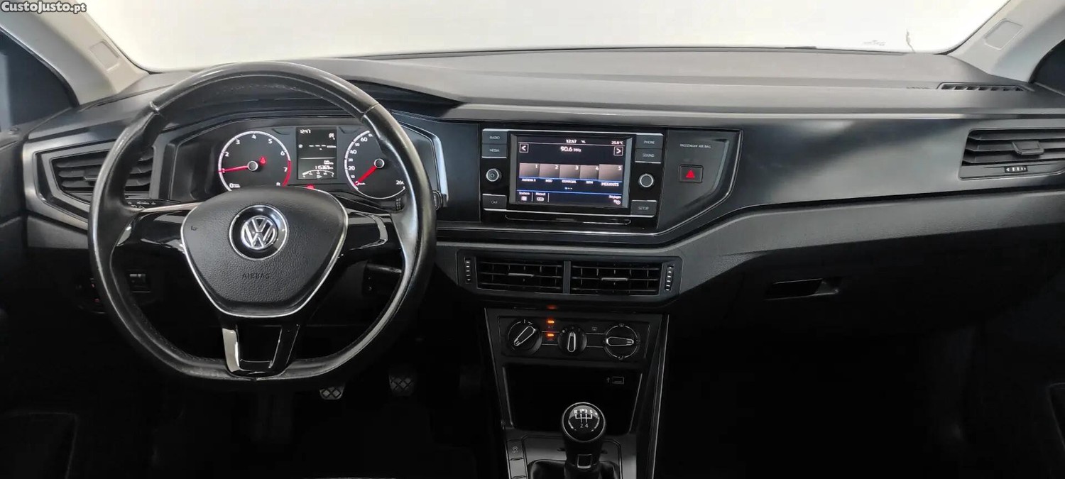 Volkswagen Polo Outro — fotografia 8