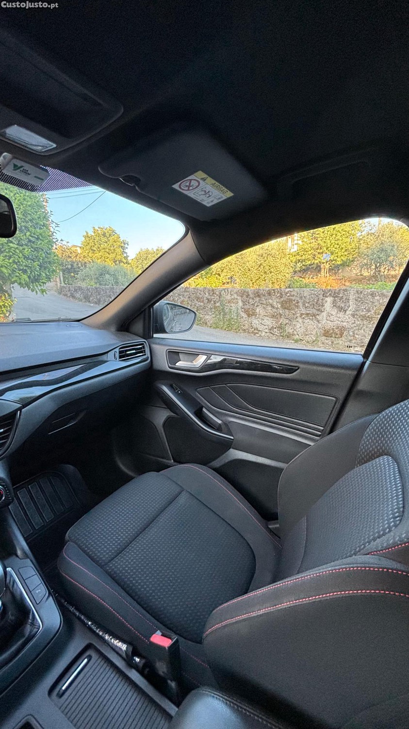 Ford Focus Ecoboost 1.0 st-line 125cv — fotografia 5