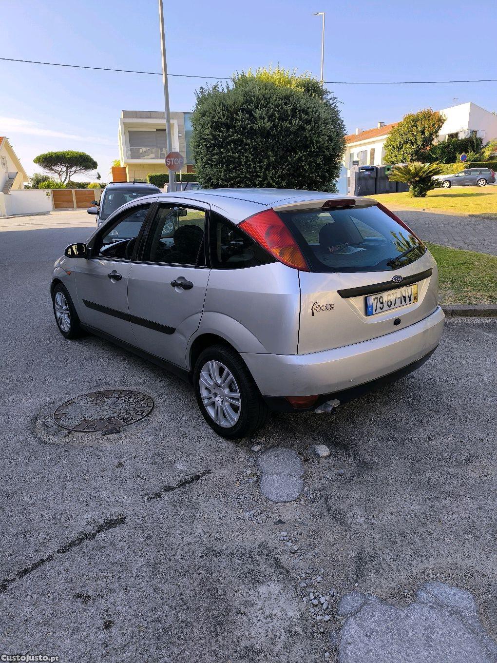 Ford Focus 1.4 — fotografia 10