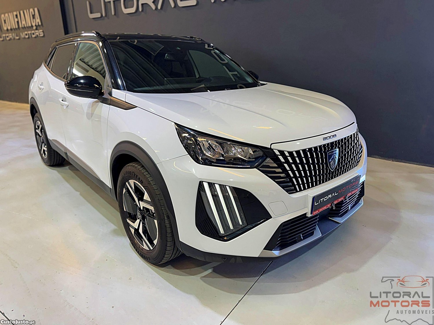 Peugeot 2008 1.2 PureTech Allure Pack — fotografia 23