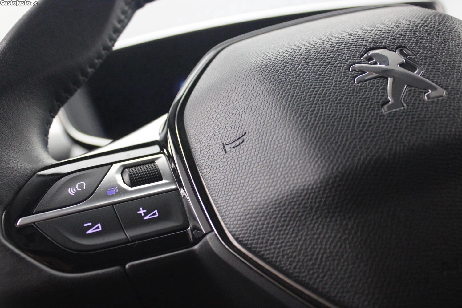 Peugeot e-2008 ALLURE PACK (AUTO) — fotografia 6