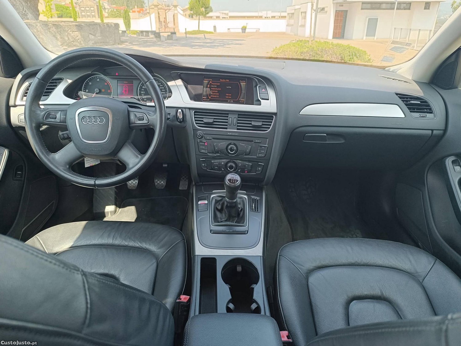 Audi A4 2.0 TDI Apenas 131 mil km Nacional — fotografia 10
