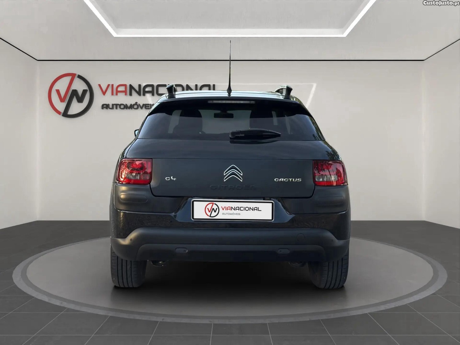 Citroën C4 1.6 BlueHDi Shine — fotografia 11