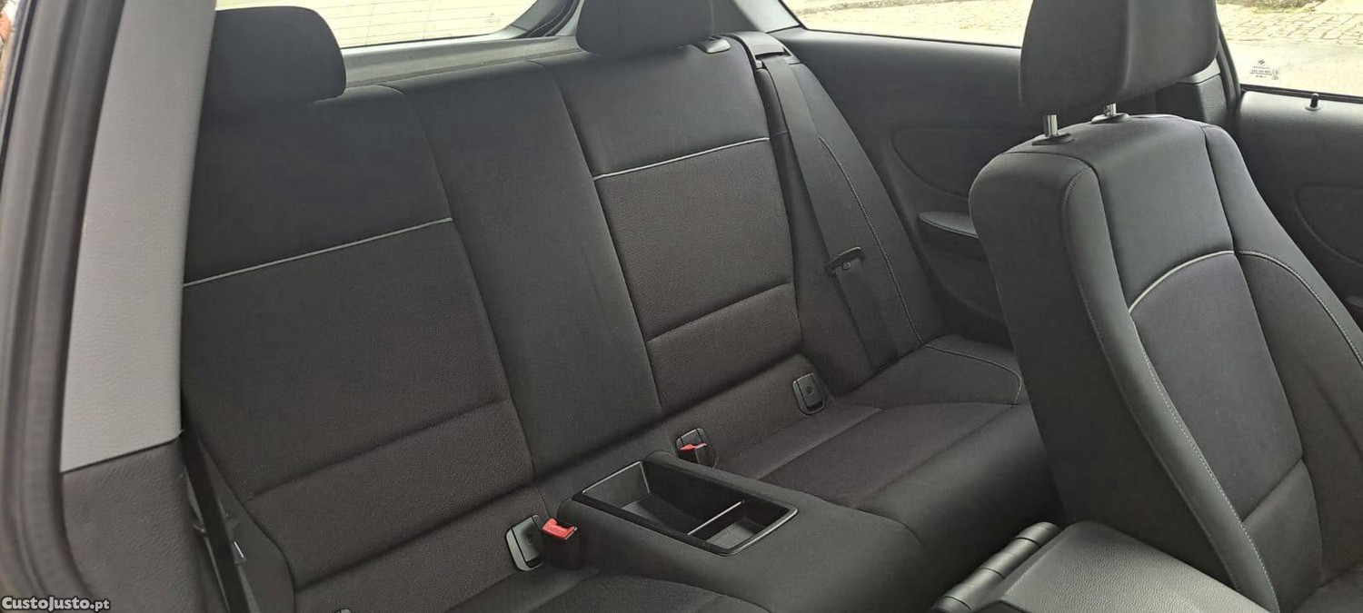 BMW 118 d — fotografia 3