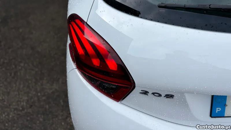 Peugeot 208 1.2 PureTech Access — fotografia 17
