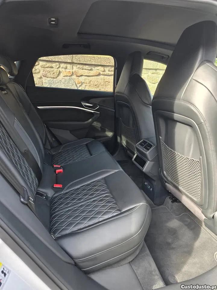 Audi e-tron Sportback 55 — fotografia 7