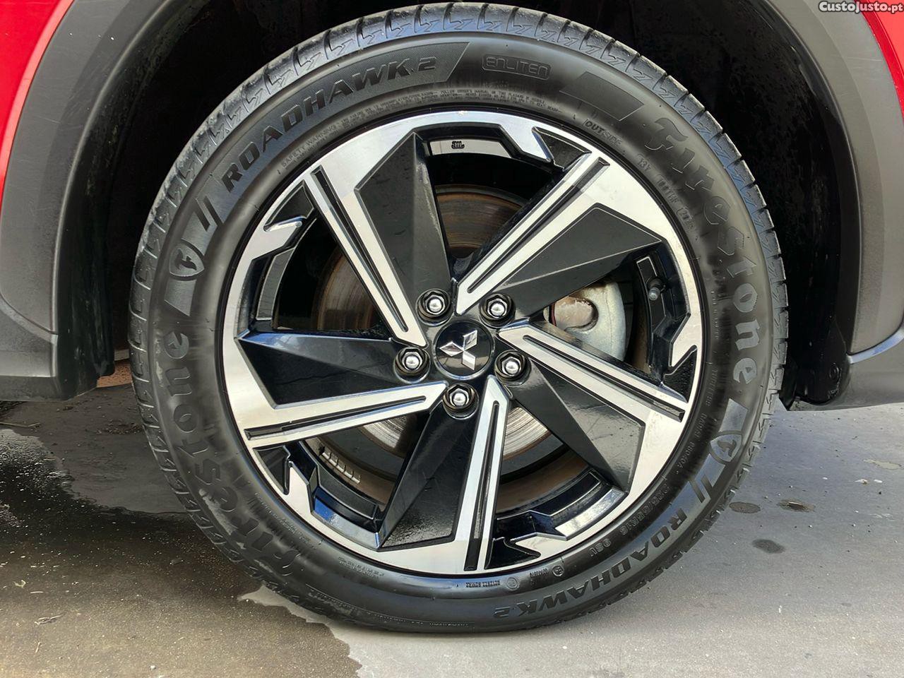 Mitsubishi Eclipse Cross 2.4 PHEV eMotion — fotografia 10