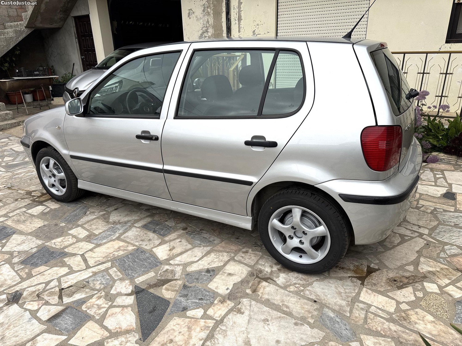 Volkswagen Polo 1.0 Trendline — fotografia 8