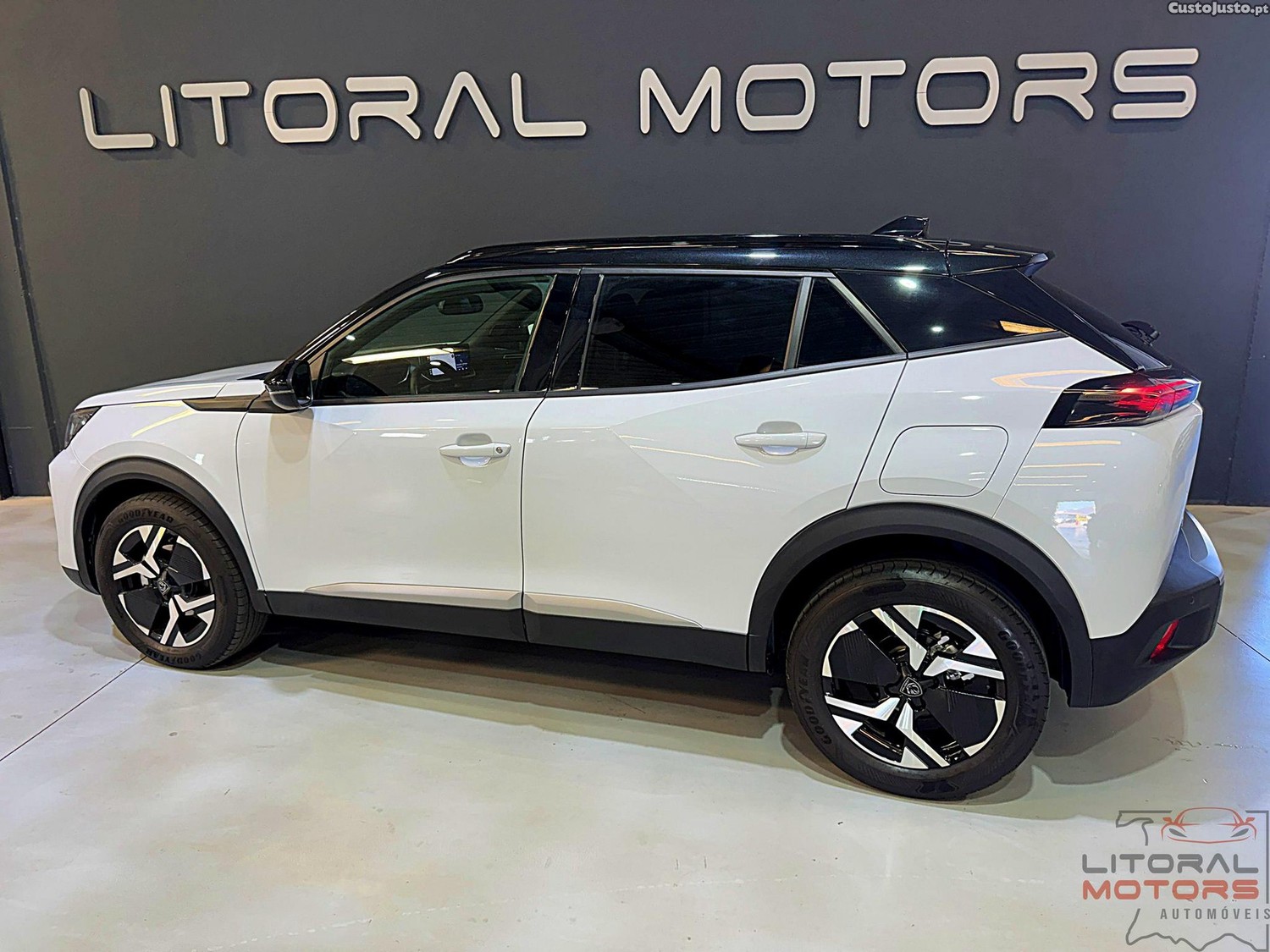 Peugeot 2008 1.2 PureTech Allure Pack — fotografia 19