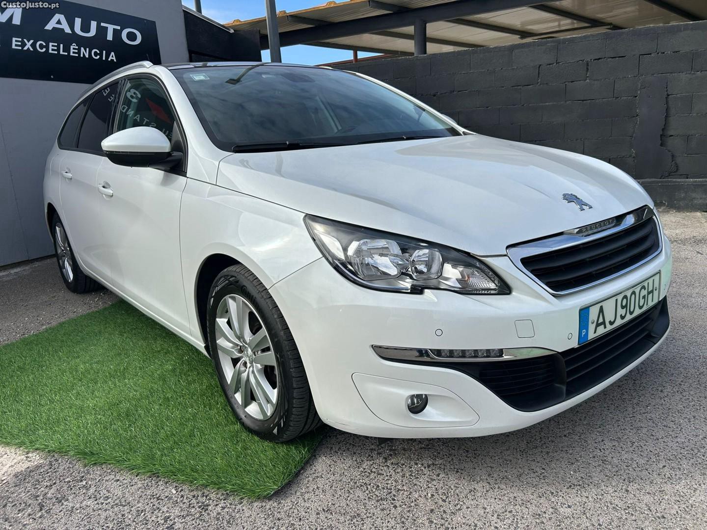 Peugeot 308 1.6 BlueHDi Allure — fotografia 11