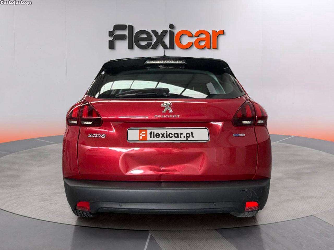 Peugeot 2008 1.2 PureTech Active — fotografia 12
