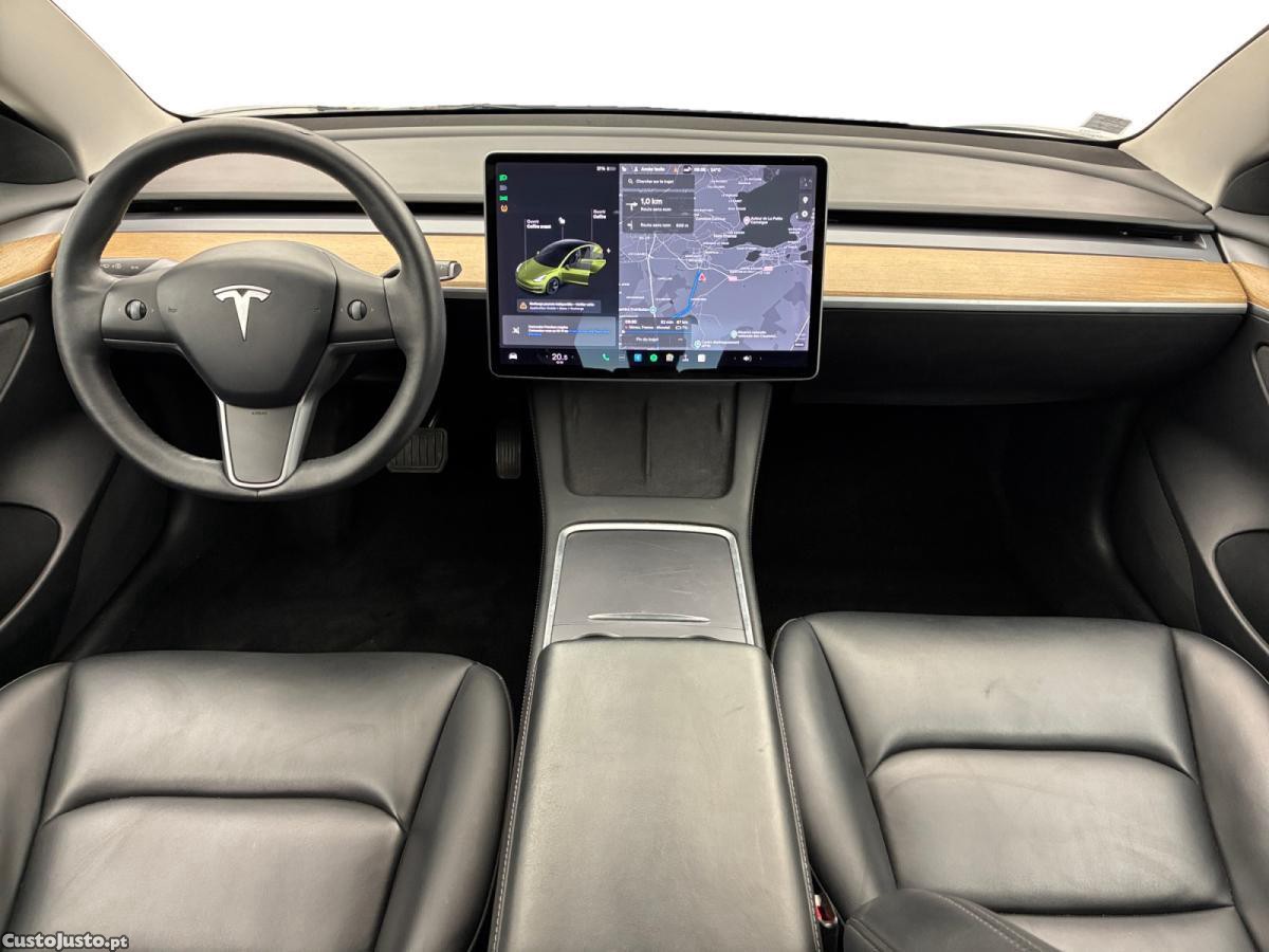 Tesla Model 3 Standard Range Plus RWD — fotografia 9