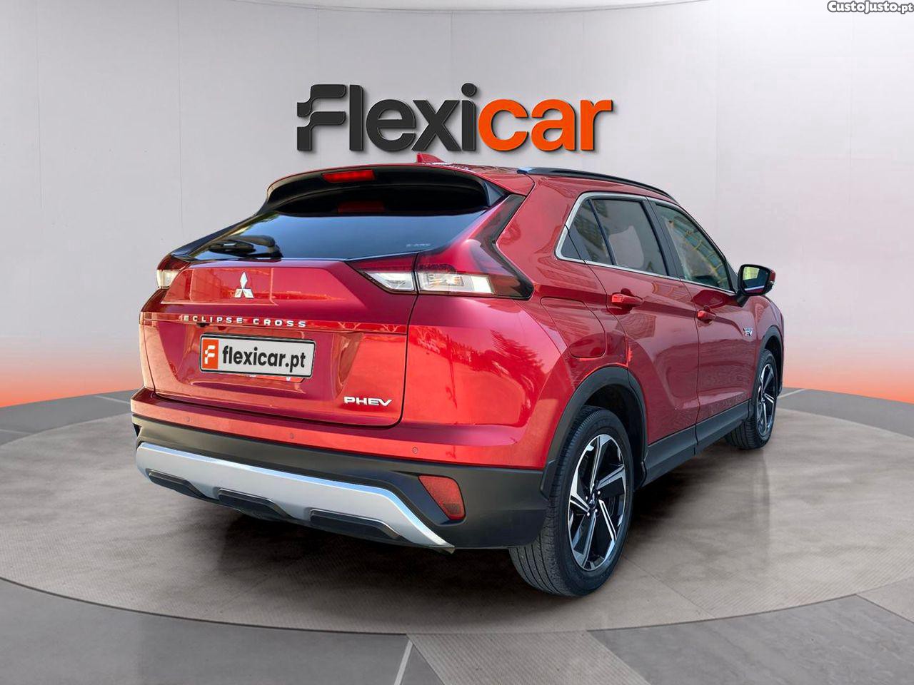 Mitsubishi Eclipse Cross 2.4 PHEV eMotion — fotografia 12