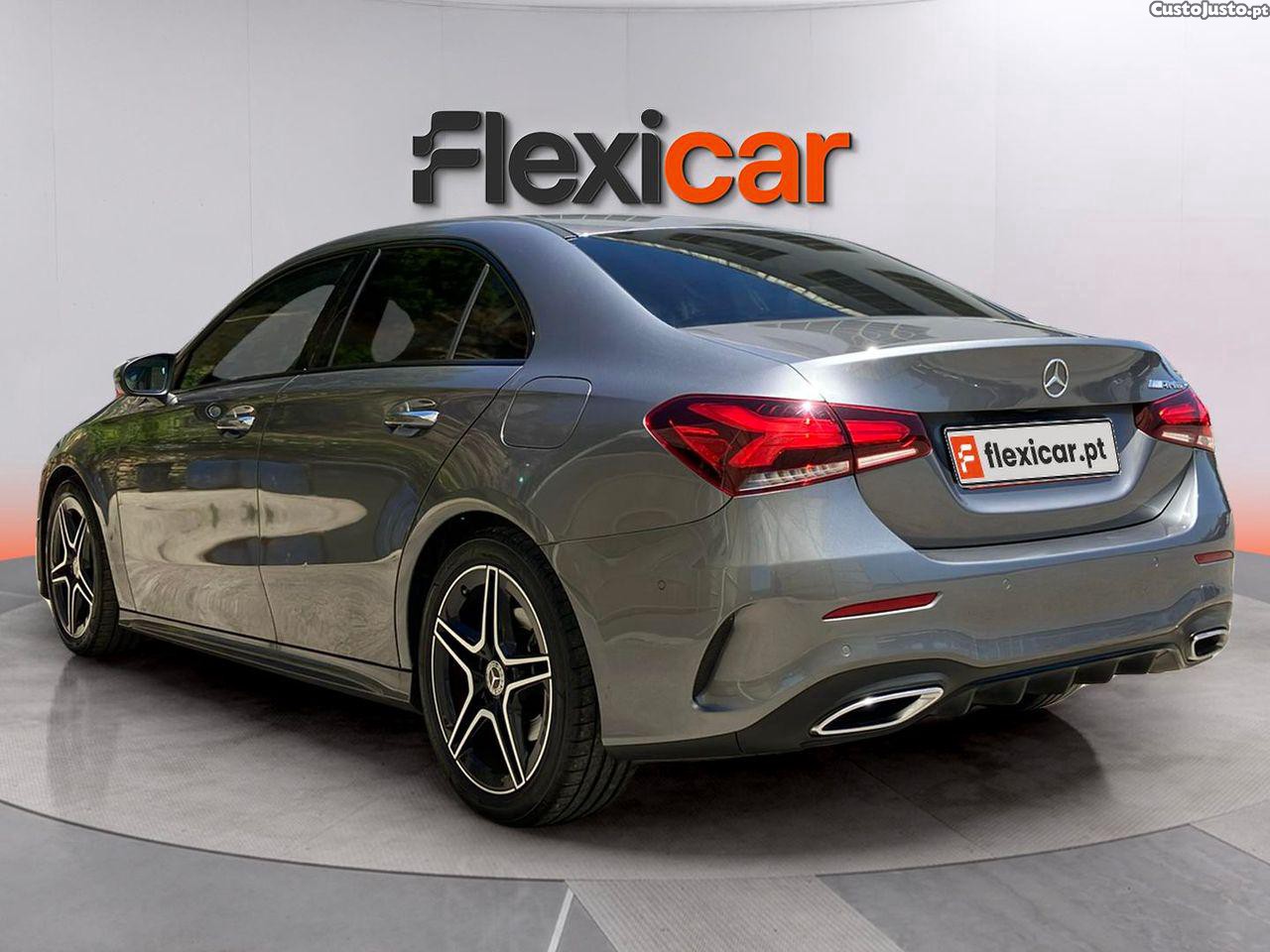 Mercedes-Benz A 200 Limousine AMG Line Aut. — fotografia 15