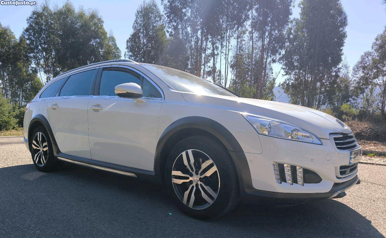 Peugeot 508 RXH hybrid 4 2.0 hdi 200cv — fotografia 3
