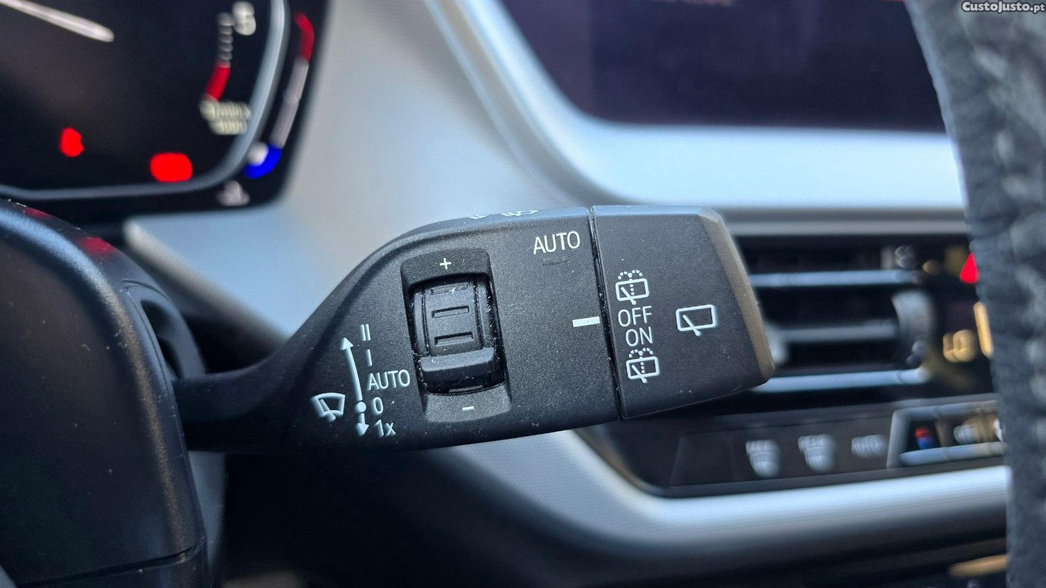 BMW 116 d Auto Lounge — fotografia 14