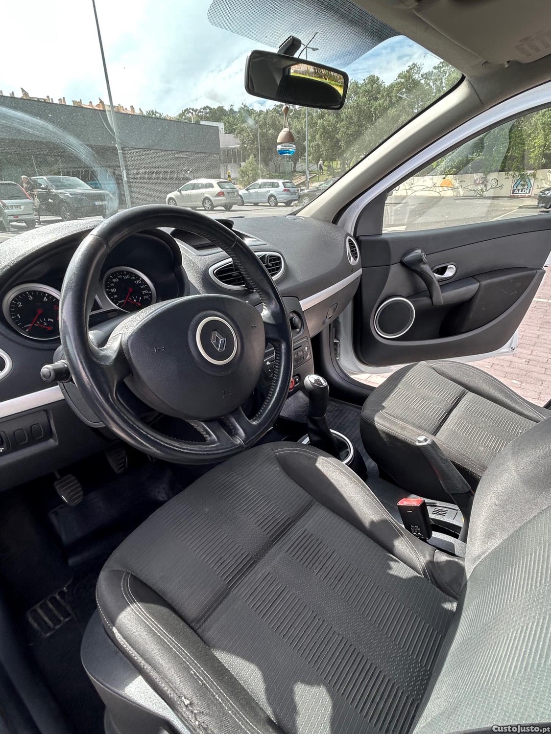 Renault Clio III — fotografia 5