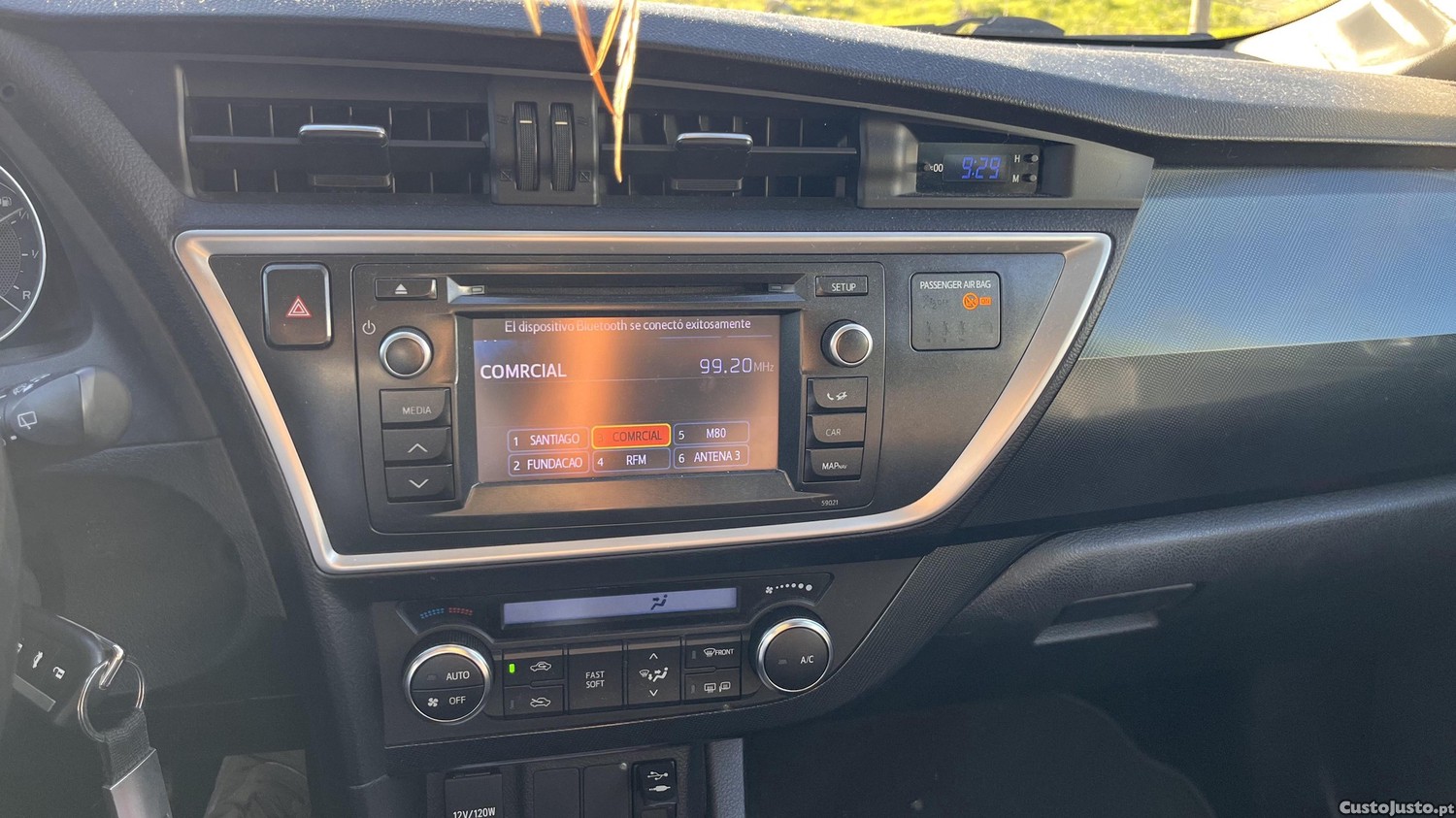 Toyota Auris 1.4D-4D — fotografia 2
