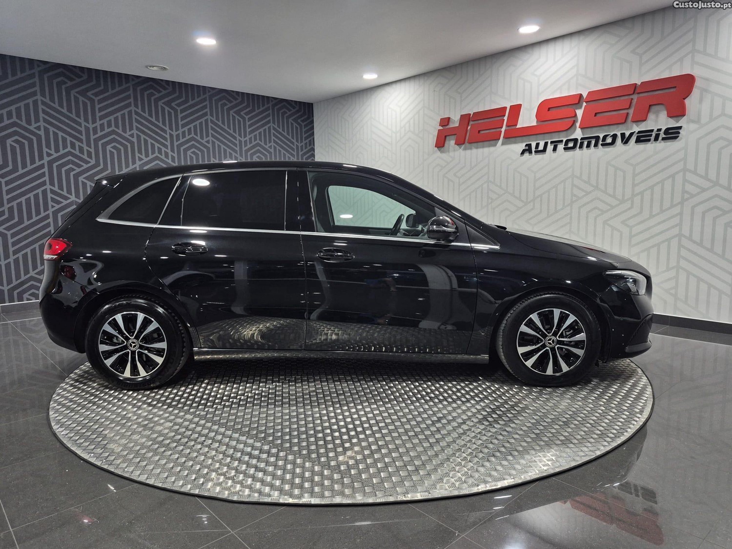 Mercedes-Benz B 180 d Style Plus Aut. — fotografia 5