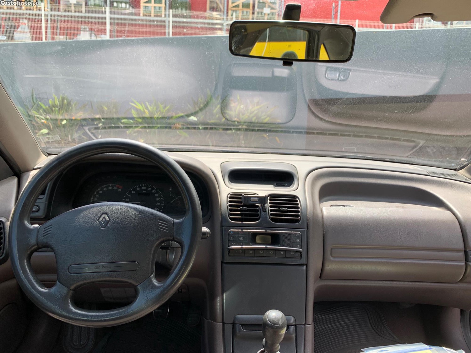 Renault Laguna 2.0 — fotografia 7