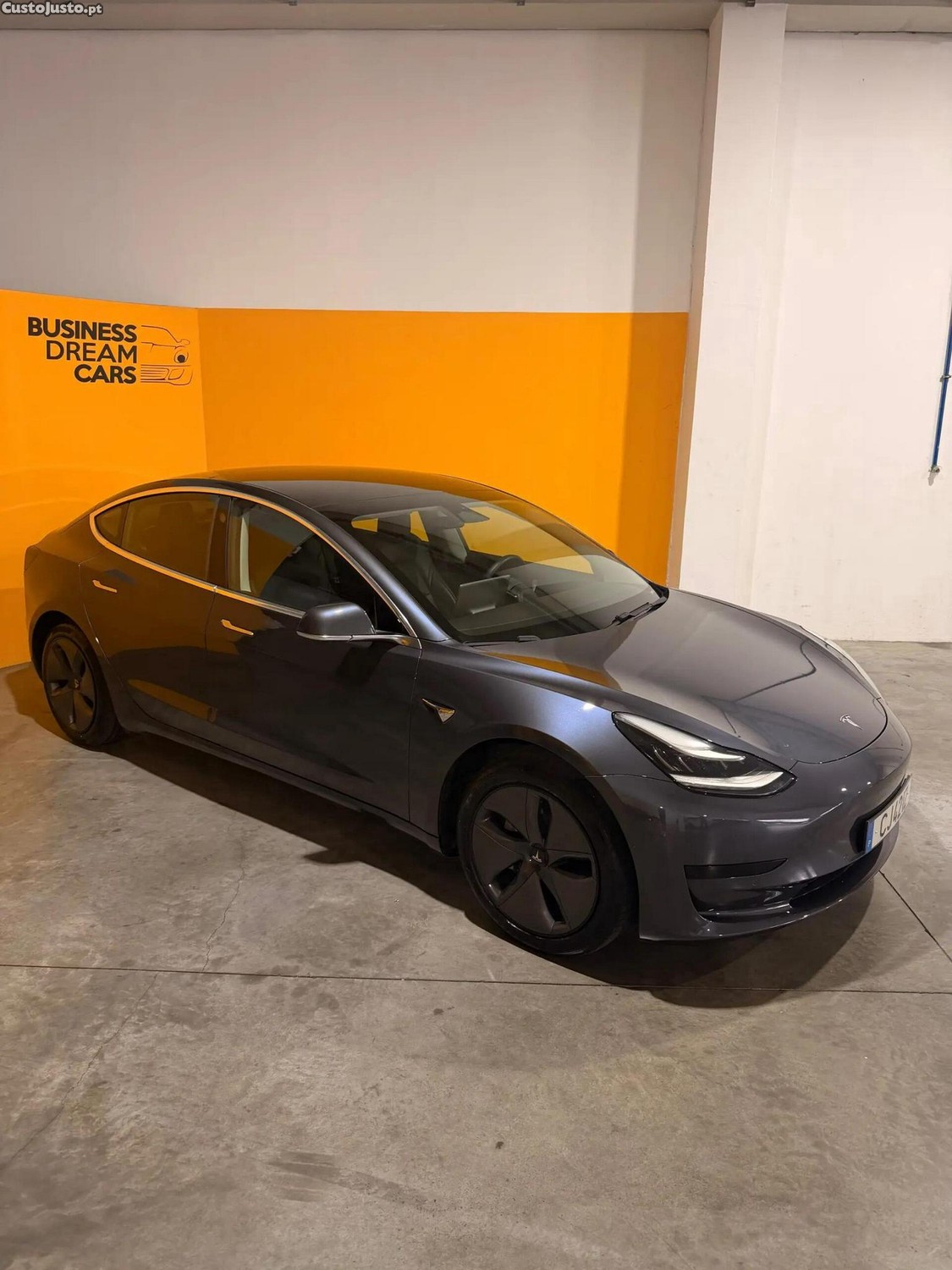 Tesla Model 3 Standard Range Plus RWD — fotografia 13