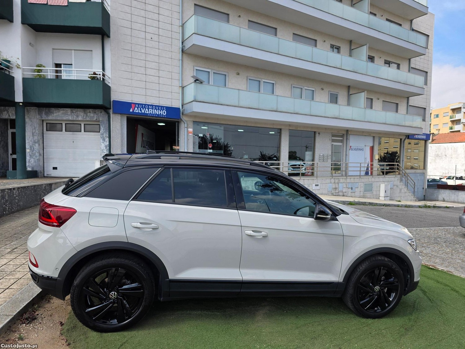 Volkswagen T-Roc 1.0 TSI Black Style — fotografia 24