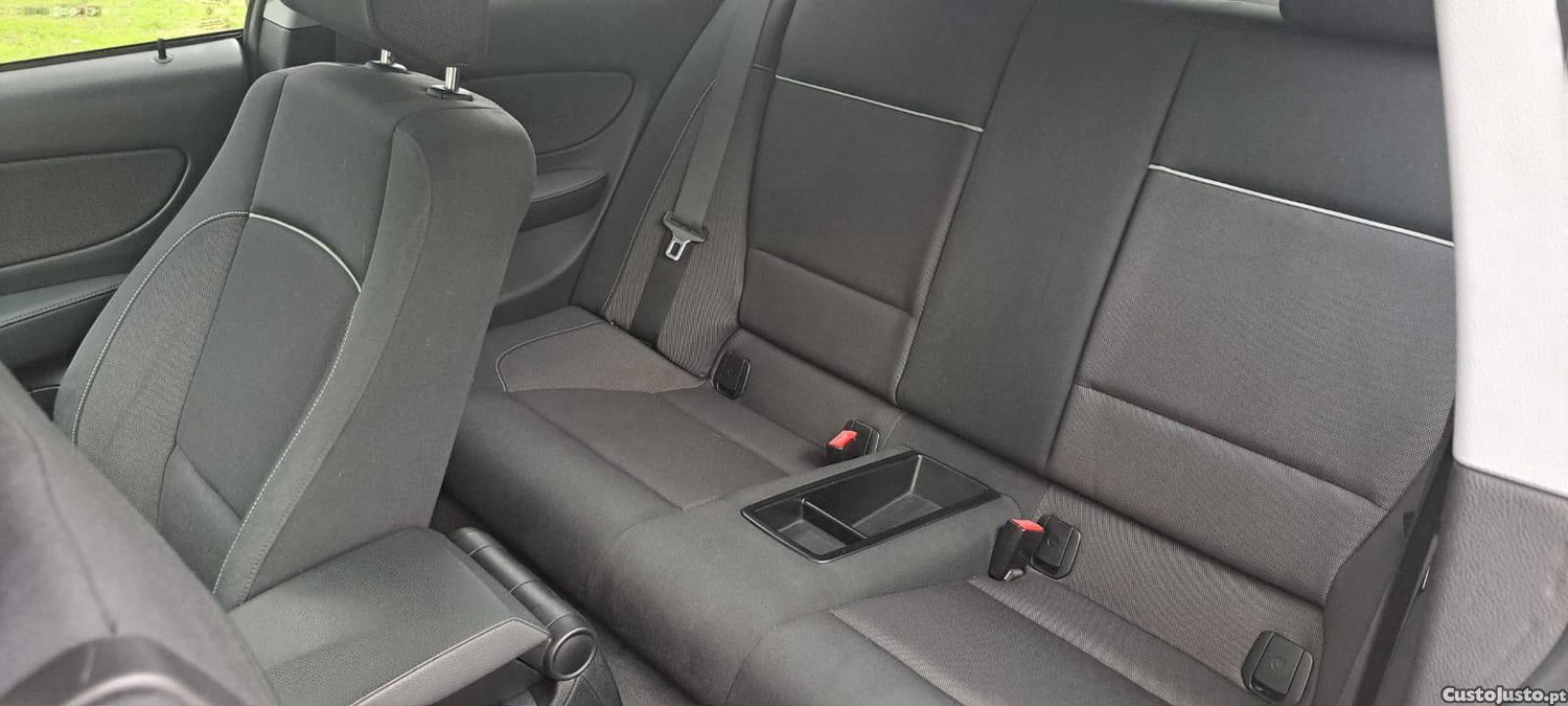 BMW 118 d — fotografia 2