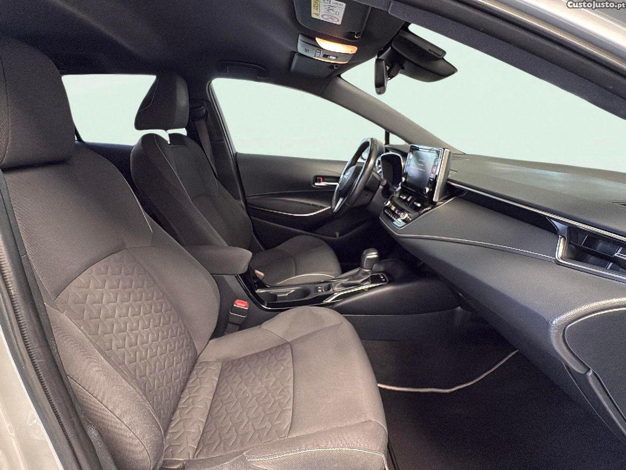 Toyota Corolla Touring Sports 1.8 Hybrid Comfort — fotografia 3