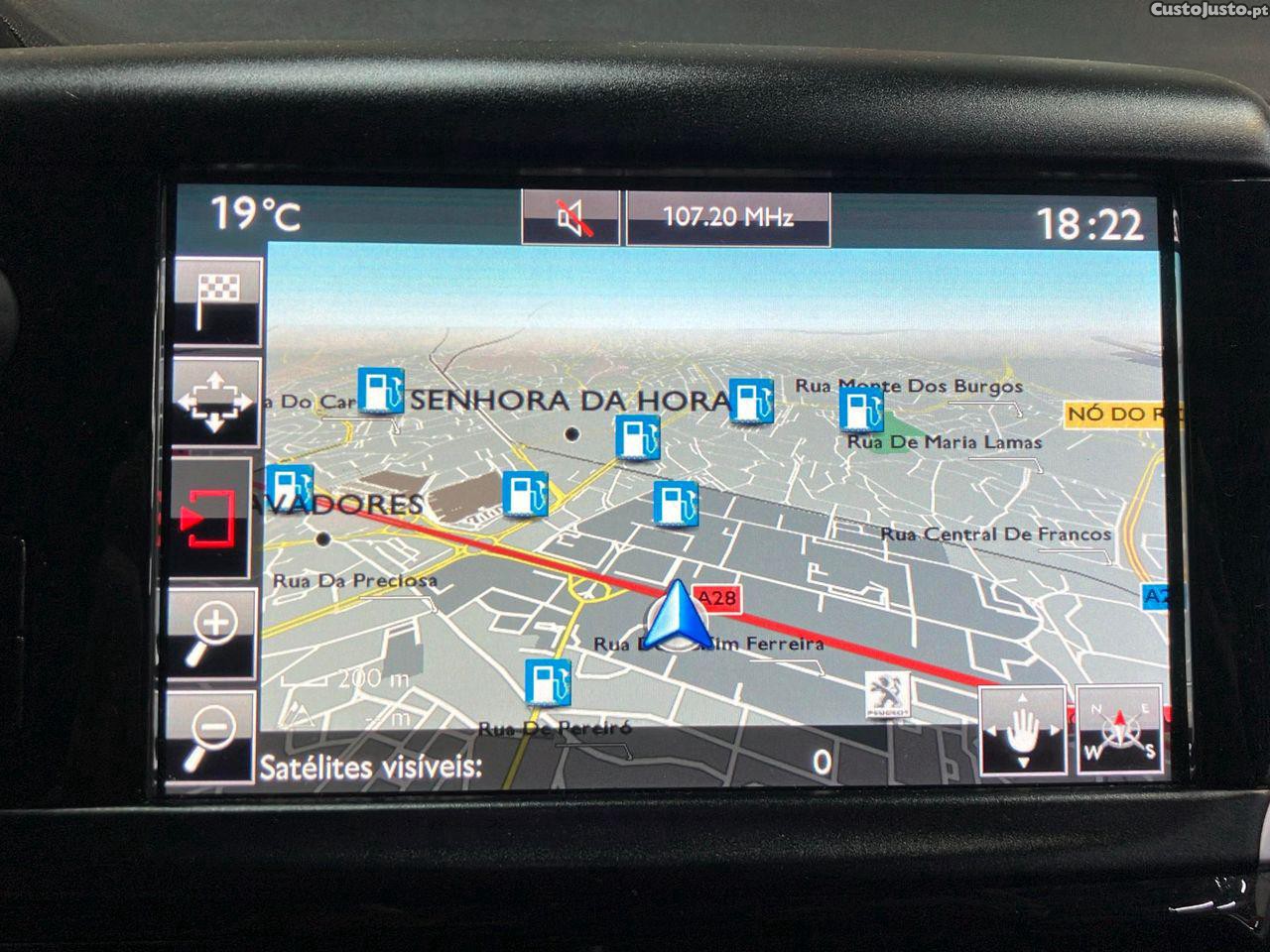Peugeot 208 1.2 PureTech GT Line — fotografia 12