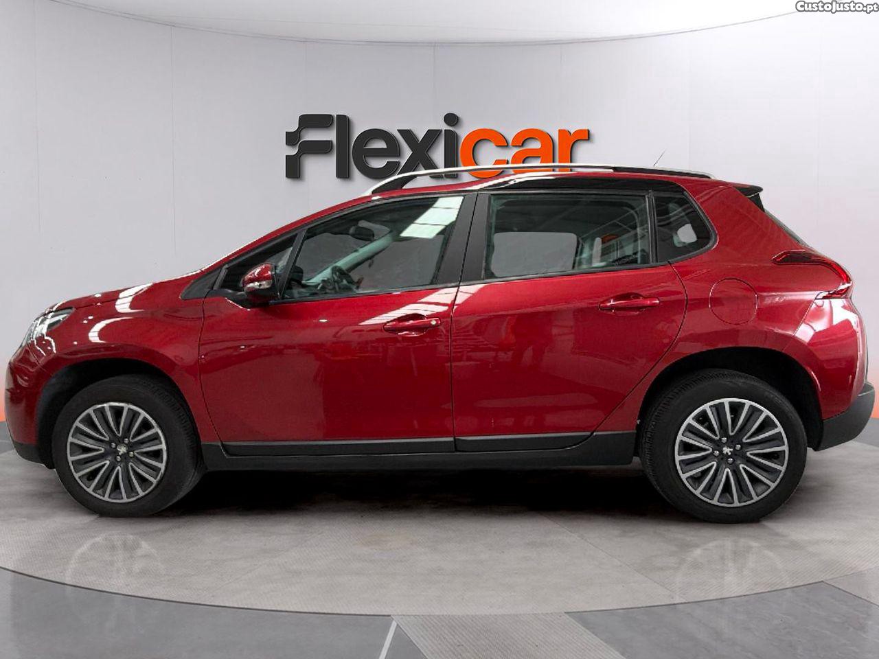 Peugeot 2008 1.2 PureTech Active — fotografia 16
